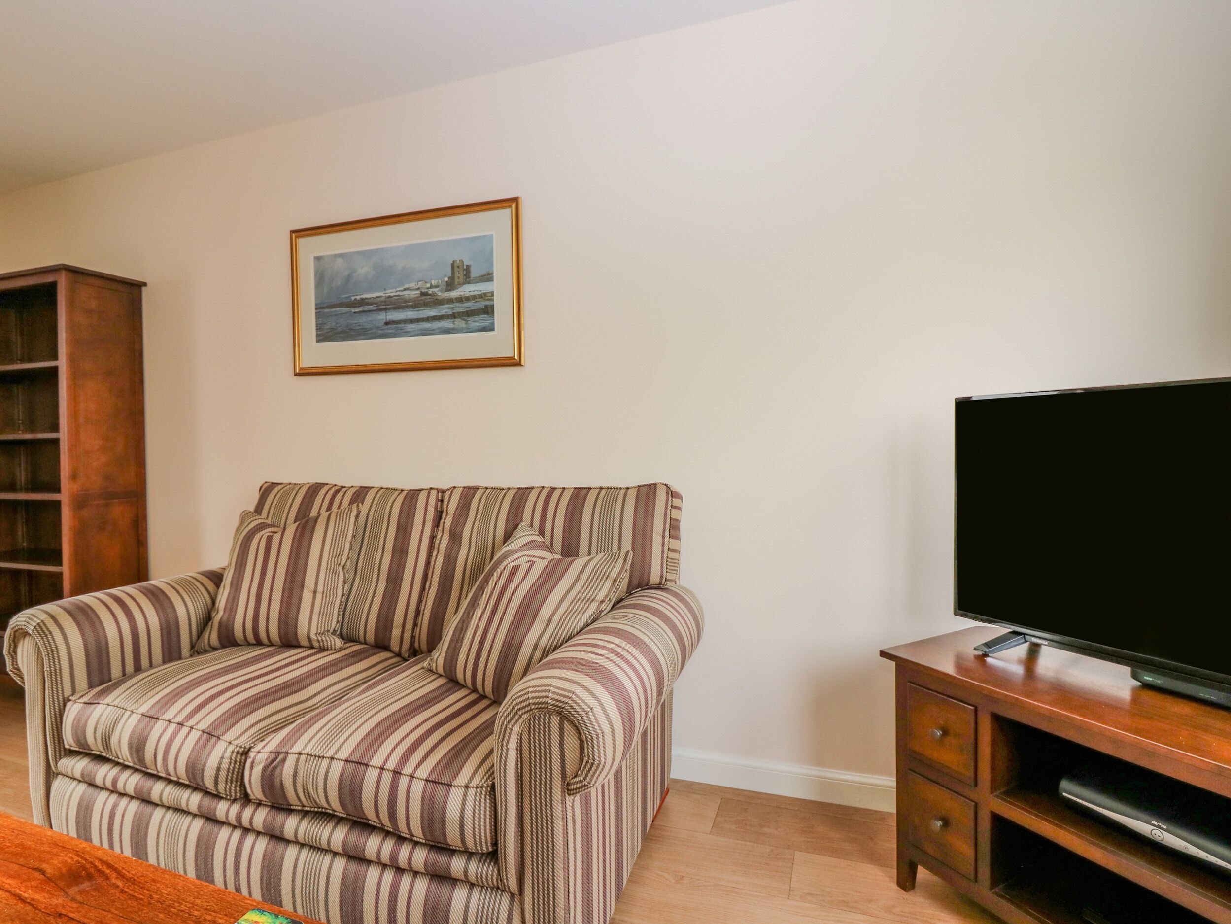 10 GOODHOPE GARDENS, pet friendly, with a garden in Aberdeen