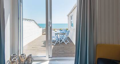 Wave Cottage - seaside cottage right on the beach by Bloom Stays