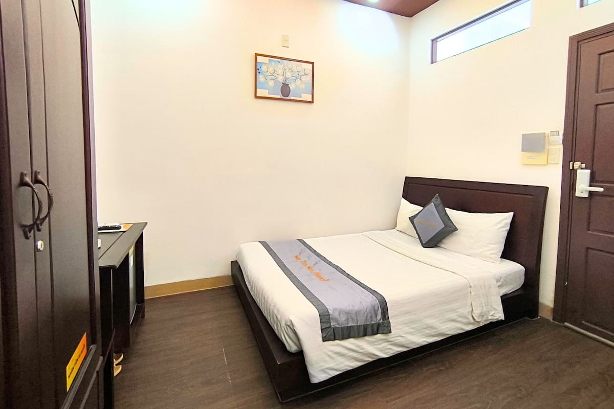 Basic Double Room Single Use | 1 bedroom, Egyptian cotton sheets, premium bedding