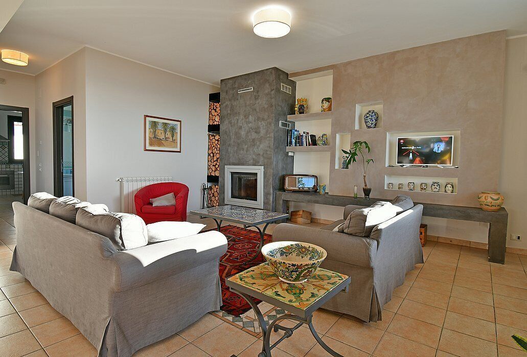 Villa Aves: A bright and cheerful two-story villa located on a hillside, facing the sea, with Free WI-FI.