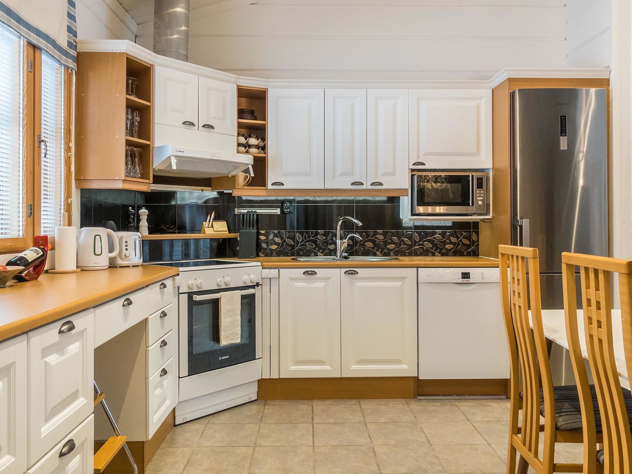 冰箱、微波炉、洗碗机、厨具/餐具