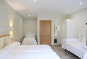 Individually decorated, individually furnished, travel crib, free WiFi - Hotel Rural Oasibeth (Fromista)