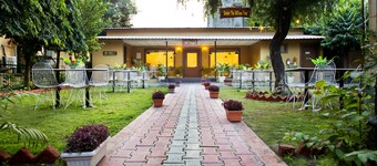 คลาร์คส์ อินน์ ดุดวา