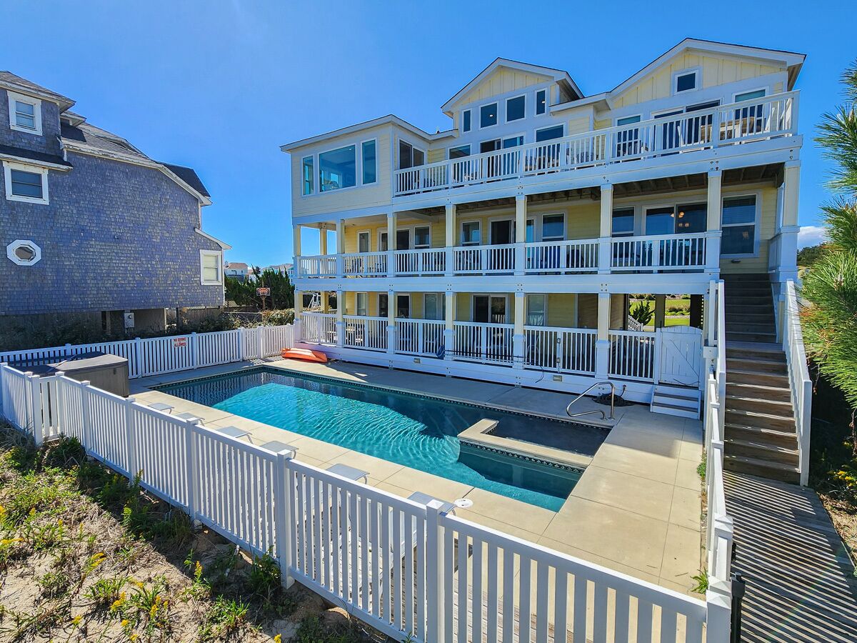 Spectacular Oceanfront home with 5 BR/7BA - Private Pool, beautiful views.