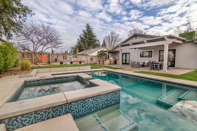 Comfy House W/ Big Pool