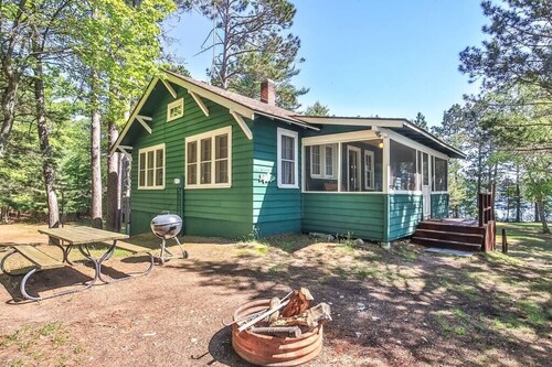 Hearthwood Beach House: Lake Tomahawk PET FRIENDLY