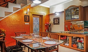 Restaurant - Treebo Excellent Home (Pune)