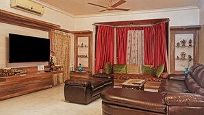 Deluxe Room | Desk, iron/ironing board (on request) - Treebo Excellent Home (Pune)