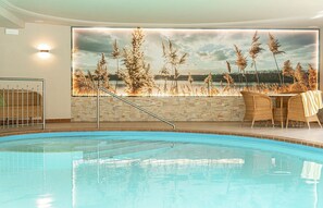 Piscina interna, piscina aquecida