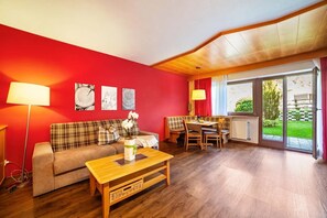 Fernseher, Tischtennisplatte