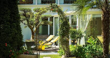 Ferienwohnung "Alpenhof Lodge Butterblume" mit Bergblick, Pool & WLAN