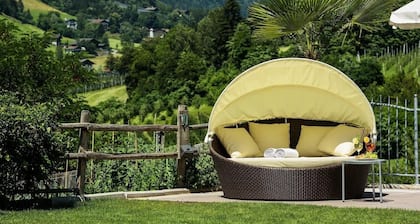 Ferienwohnung "Alpenhof Lodge Butterblume" mit Bergblick, Pool & WLAN
