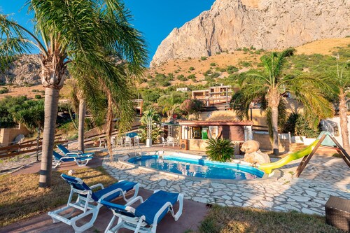 Villa "Ina" with Sea View, Shared Pool and Wi-Fi