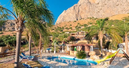 Villa "Ina" with Sea View, Shared Pool and Wi-Fi