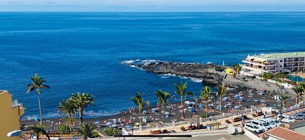 Beach nearby - Apartment 'Costa Isora Frontline ' with Sea View, Shared Pool & Wi-Fi (guia de isora)