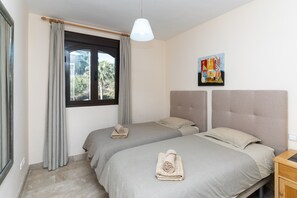 3 Schlafzimmer, Bügeleisen/Bügelbrett, kostenloses WLAN, Bettwäsche