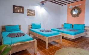 Habitació quàdruple prèmium, terrassa, vistes a l'oceà | Caixa forta a l'habitació, decoració individual i mobiliari individual 