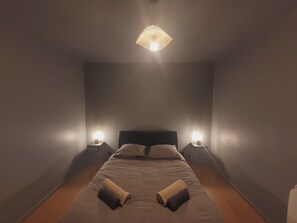 2 間睡房、書桌、熨斗/熨衫板、Wi-Fi