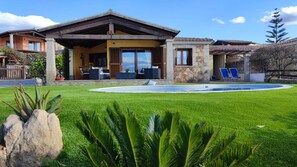 Pool - Villa Janas with private pool🏖️ (Budoni sardegna)