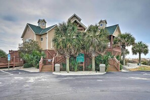 Exterior - Marina & Beach Club Access: Condo in Southport (St James)