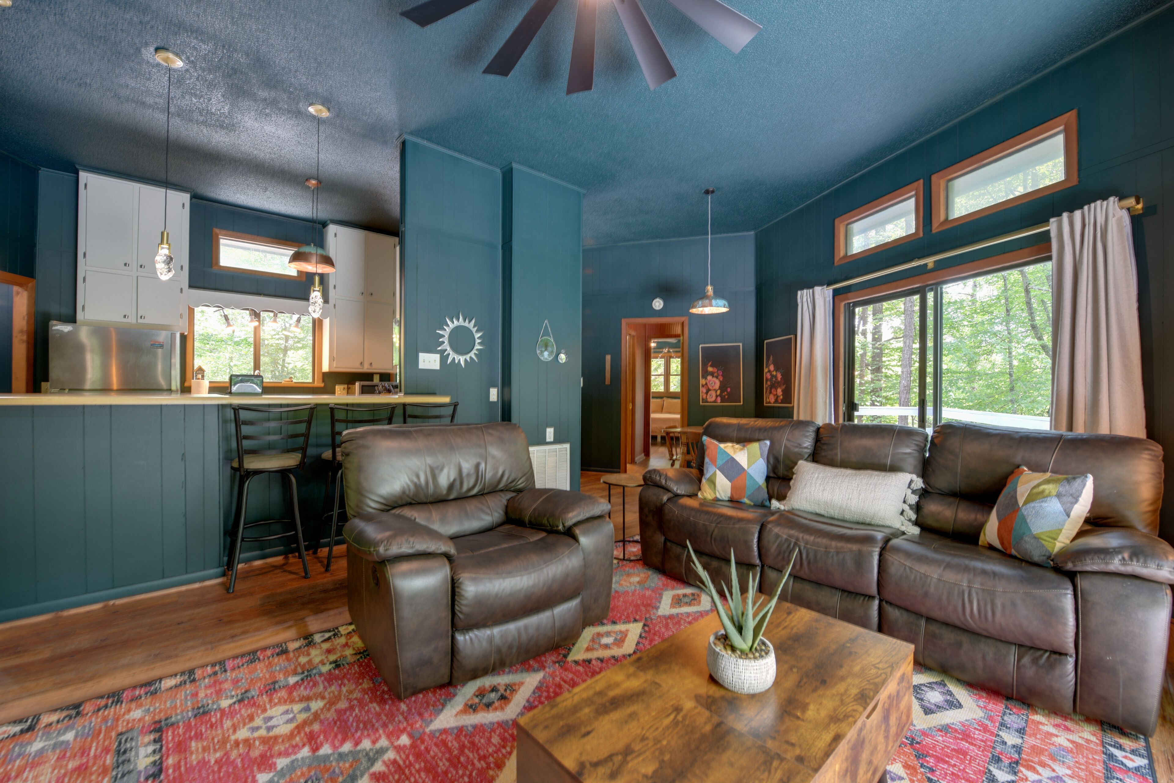 Pet-Friendly Cabin - 1 Mi From Fontana Lake!