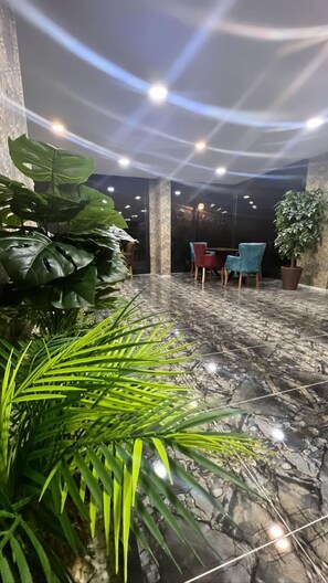 Siddeområde i lobbyen