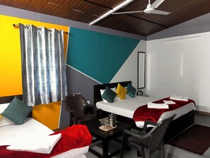 Family/Quad Room (1 Double Bed +2 Single Beds) | Free WiFi, bed sheets - KedaraYatih Resort (Ukhimath)