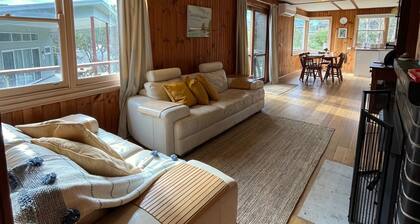 Nunyara family beach house