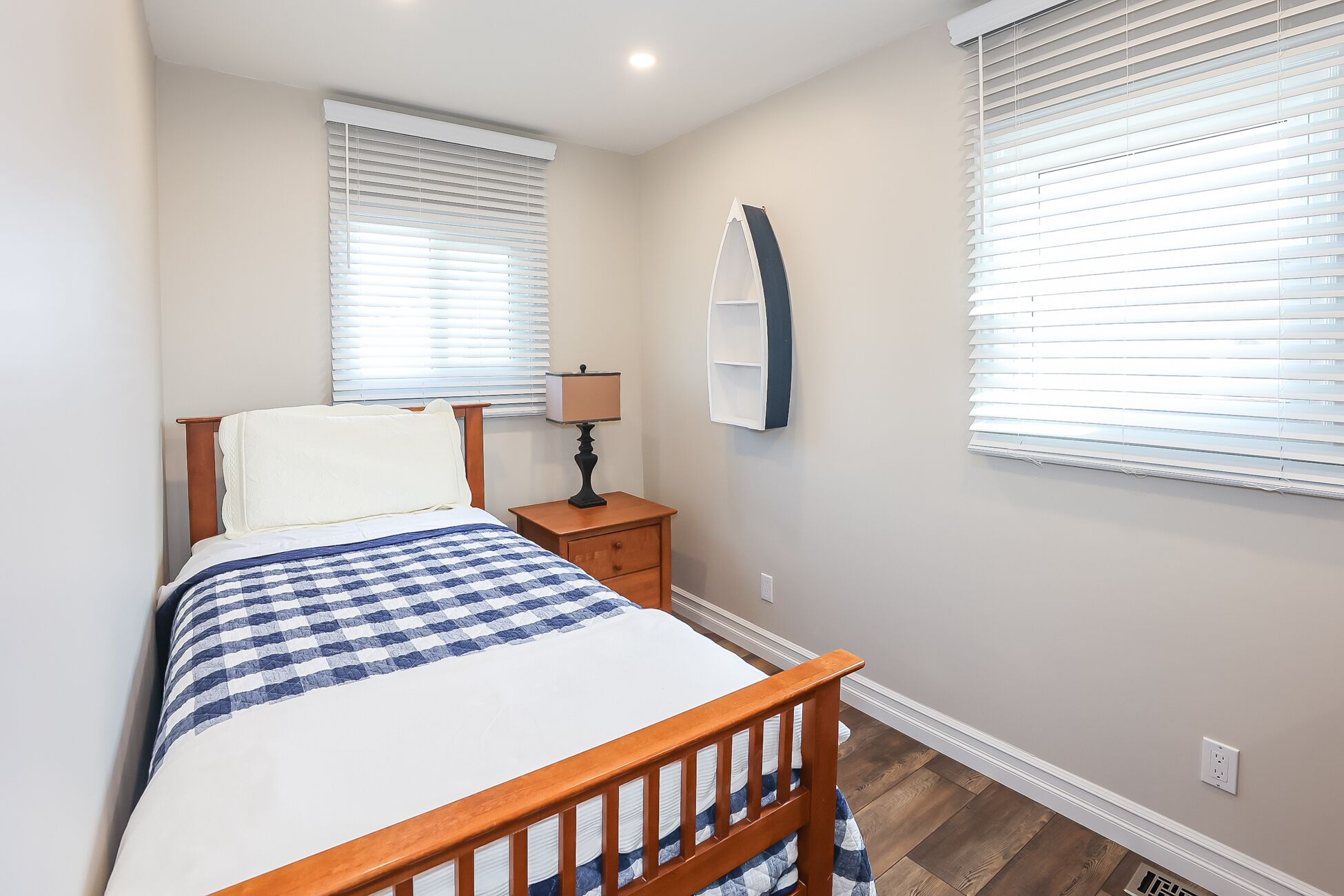 Lake Front Retreat with boat access and private beach