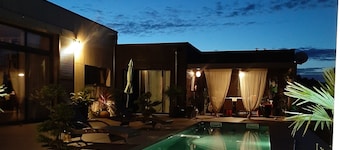 A10 minutes de Bergerac, villa contemporaine dans le vignoble de Monbazillac