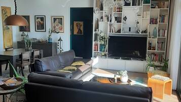 Télévision, livres, chaßne hi-fi