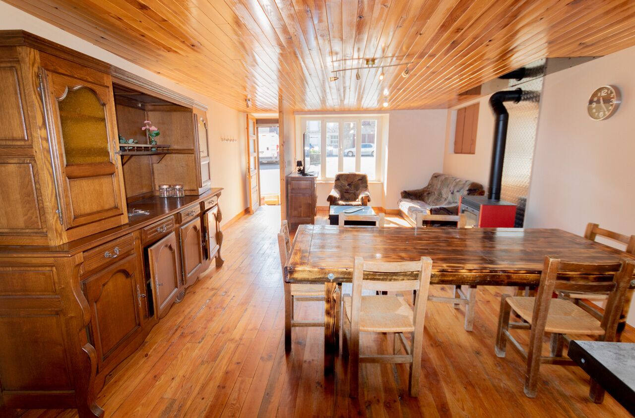 Village house for groups of 11 people