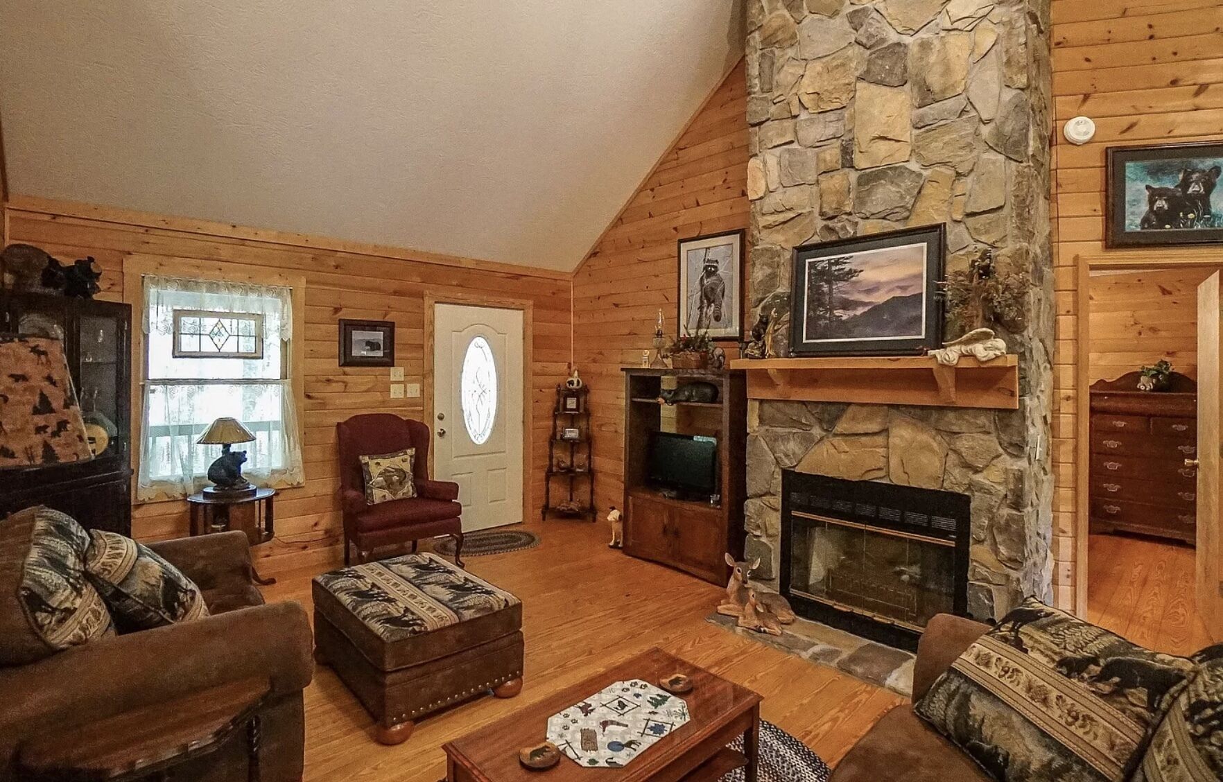 Lowest Prices of the year "Bearly Rustic" - 2 bdrm/2 bath - Off the grid, beautiful scenic