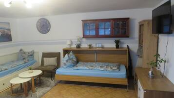 1 bedroom, free WiFi, bed sheets