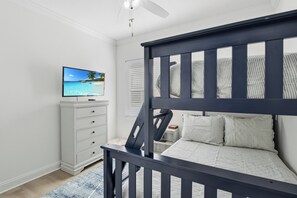 3 soverom, strykejern/-brett, wi-fi (inkludert) og sengetøy