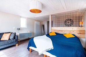 1 bedroom, iron/ironing board, free WiFi, bed sheets