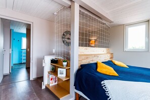 1 bedroom, iron/ironing board, free WiFi