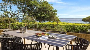 Outdoor dining - Mariners One - 1/39 Victoria Parade (Nelson Bay)