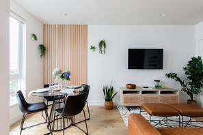 Dining - Exquisite views & property! Incredible 3 story + rooftop is waiting for you! (Seattle)