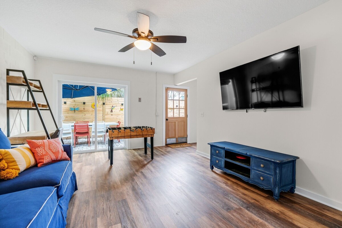 Photo 28 of Heart of Downtown! family and pet friendly.Hot tub
