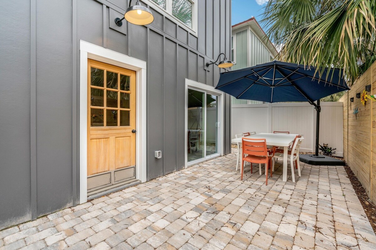 Photo 9 of Heart of Downtown! family and pet friendly.Hot tub