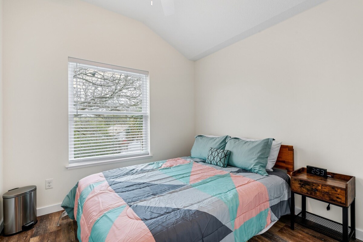 Photo 26 of Heart of Downtown! family and pet friendly.Hot tub