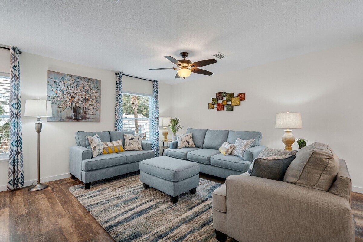 Photo 2 of Heart of Downtown! family and pet friendly.Hot tub