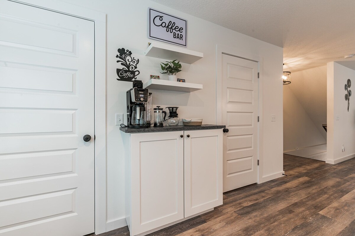 Photo 11 of Heart of Downtown! family and pet friendly.Hot tub