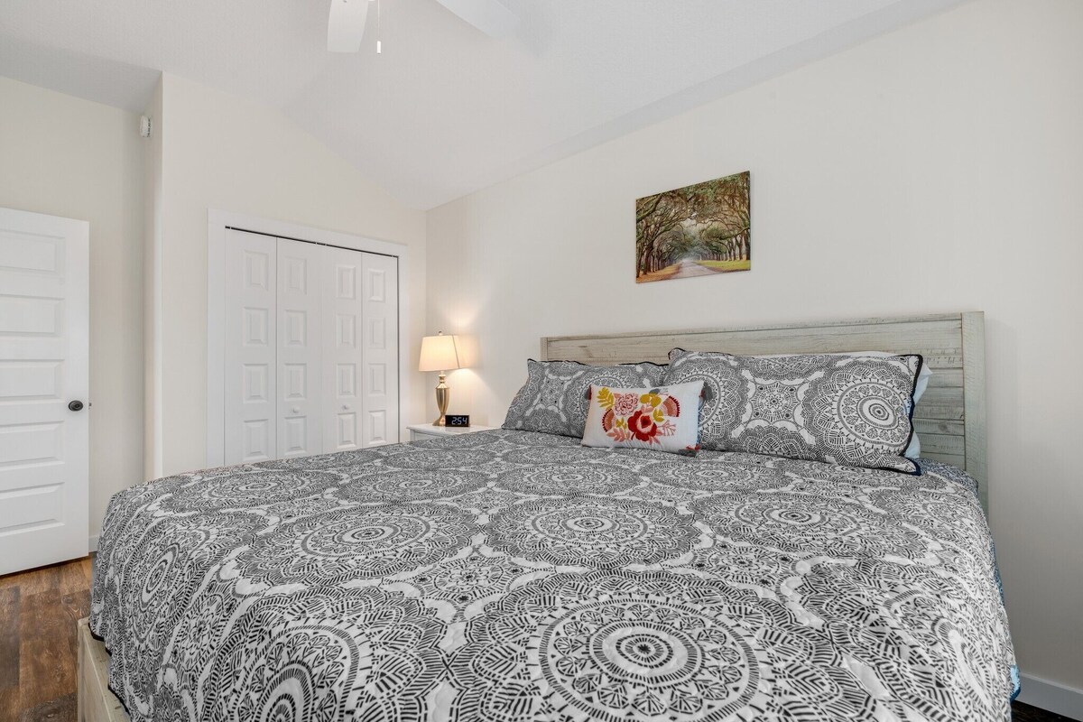 Photo 23 of Heart of Downtown! family and pet friendly.Hot tub