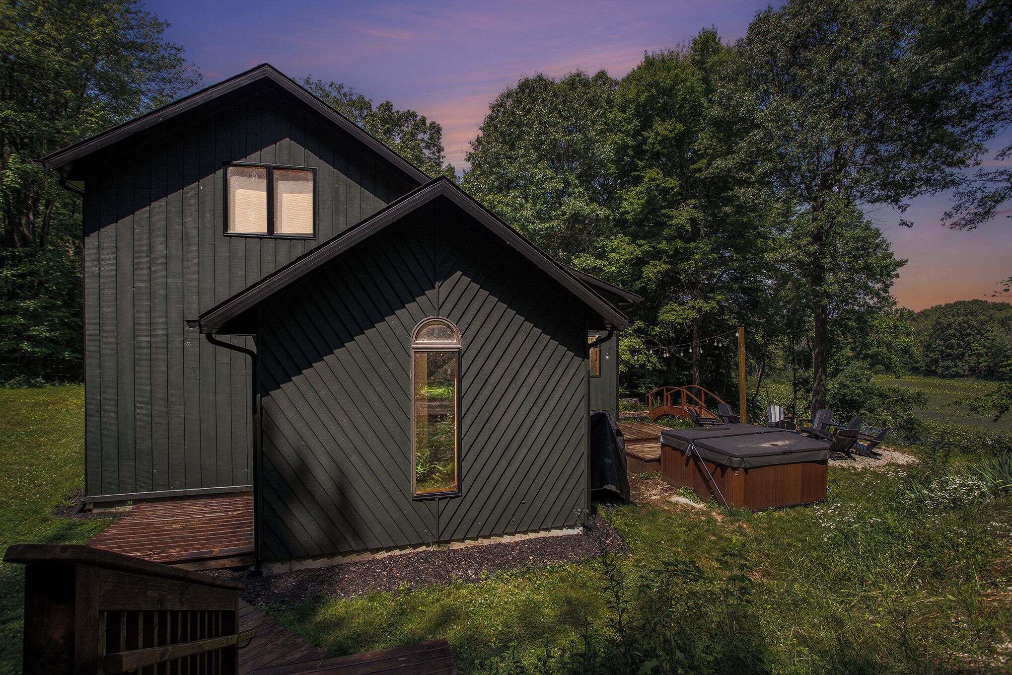 18 acres | Arcades | High Spd Web | Hot Tub | Pond