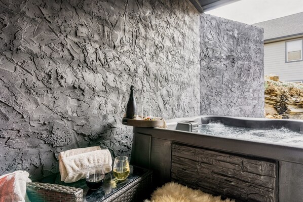 Tina de hidromasaje al aire libre