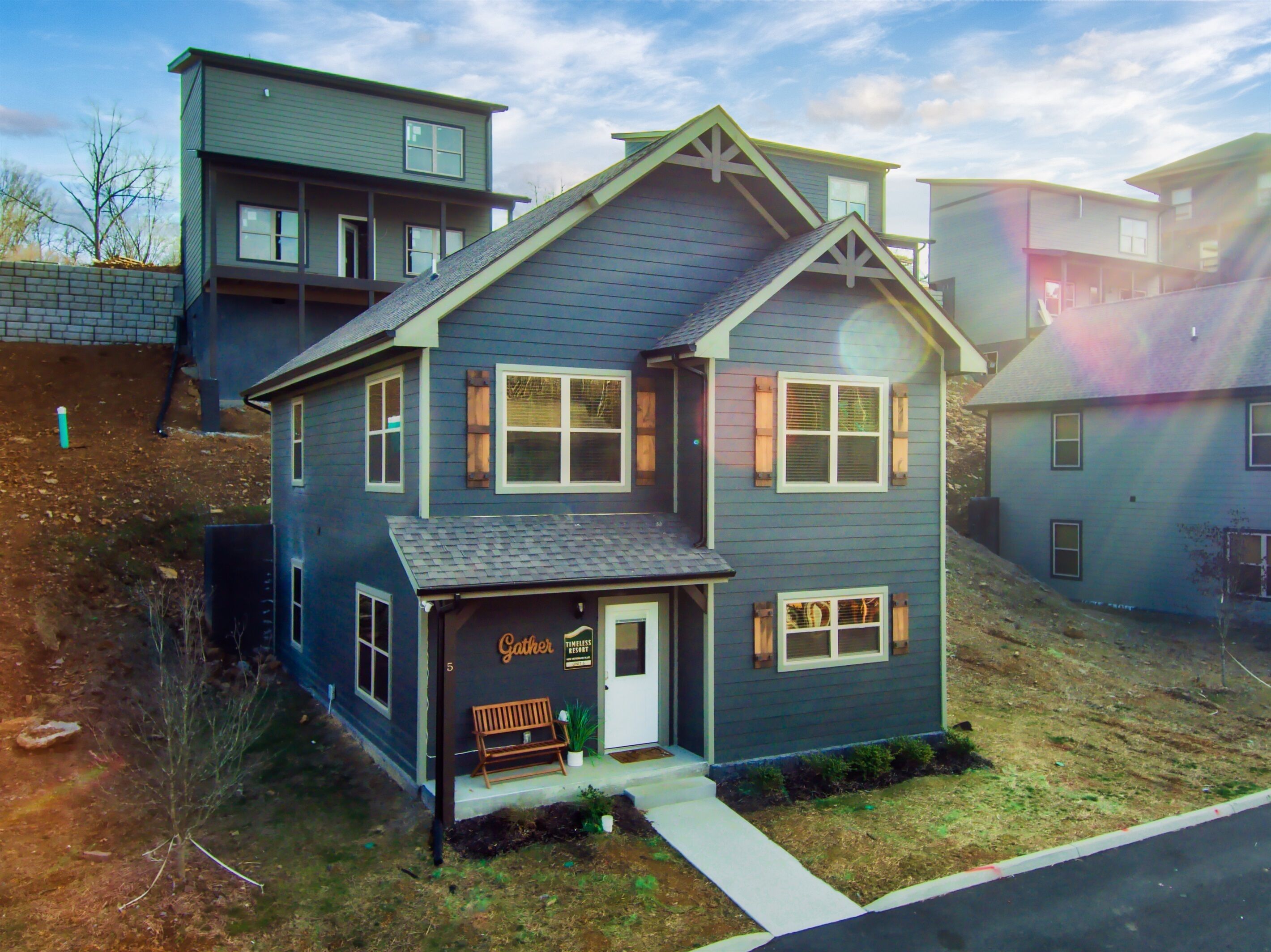 Dog friendly, 6mins from Parkway-Dollywood-PF, Pvt hot tub, 5b/3b, sleeps 14