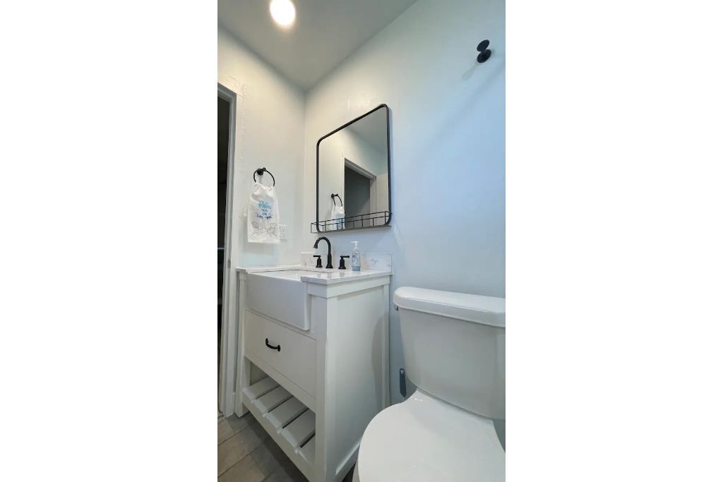 Lakefront , Recreation and Relaxation !