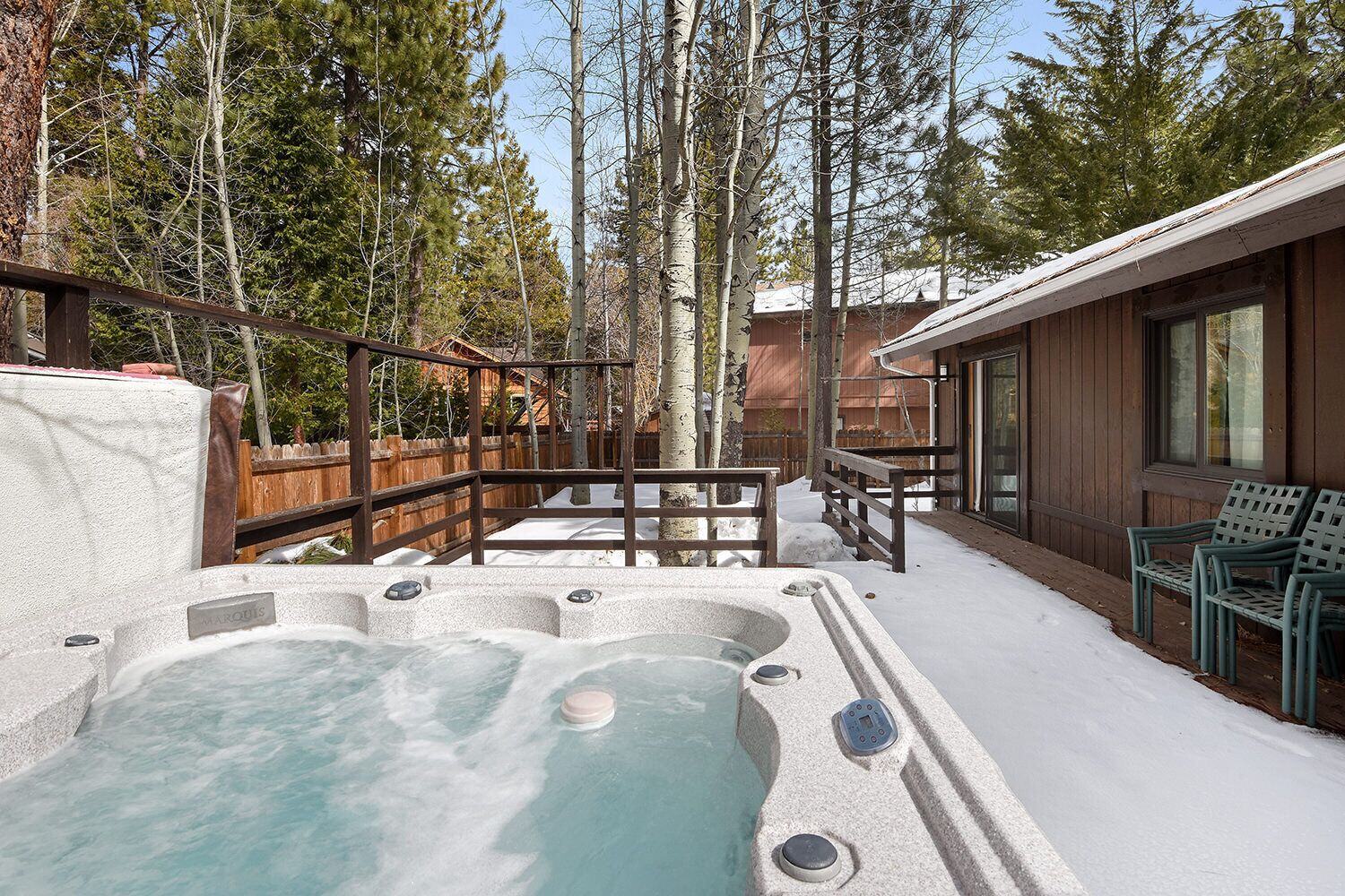 Lakeside Getaway | Mountain Retreat